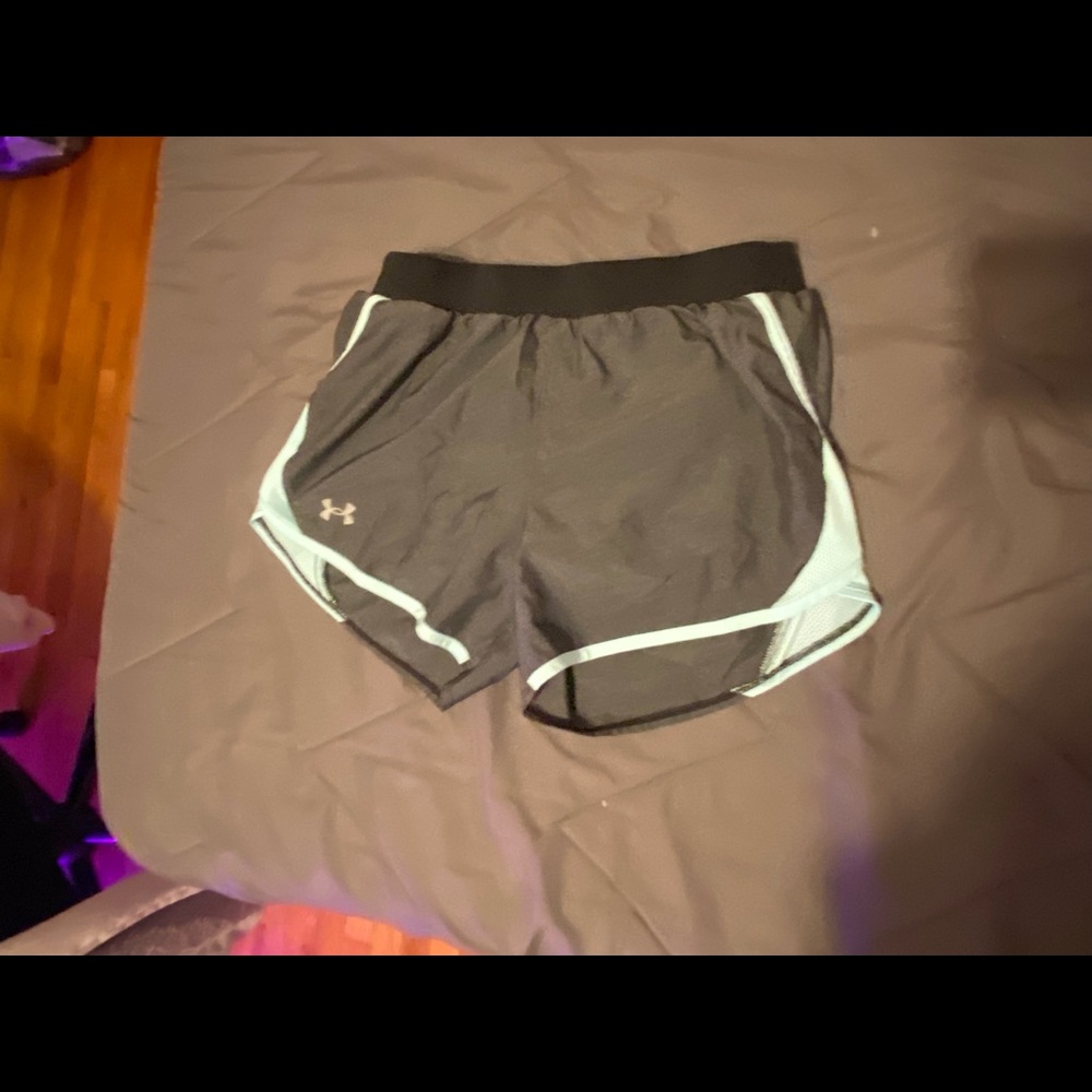 Women’s UA shorts